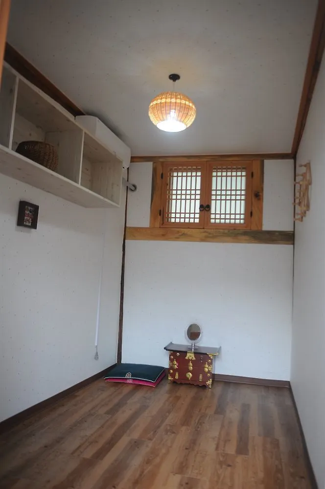 Yoos Family Guesthouse Seoul 3*,  South Korea