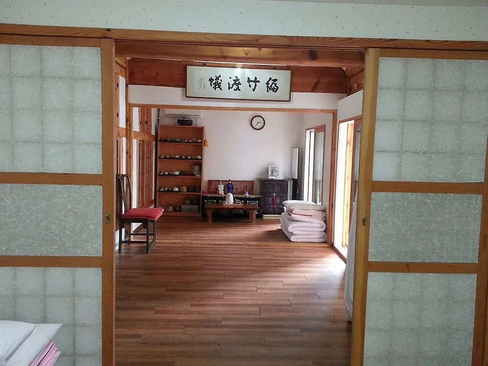 Yoos Family Guesthouse Seul 3*,
